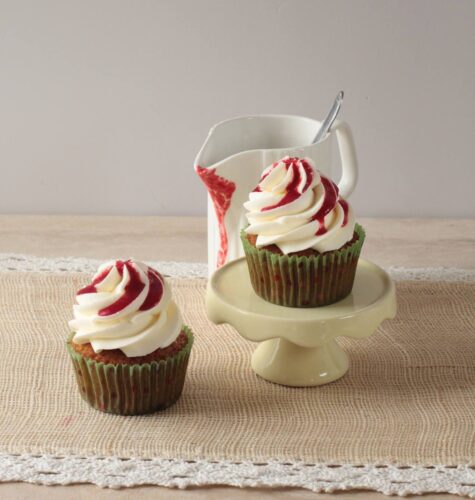 Cupcakes de naranja con coulis de frambuesas