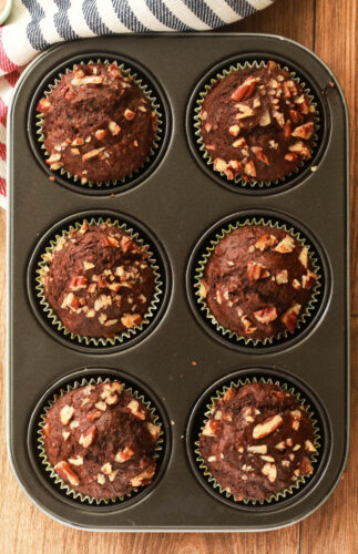 Muffins veganos de plátano y chips de chocolate