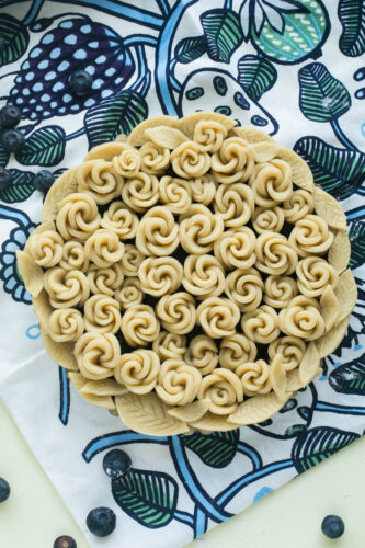 Pie de arándanos y como decorar con masa quebrada